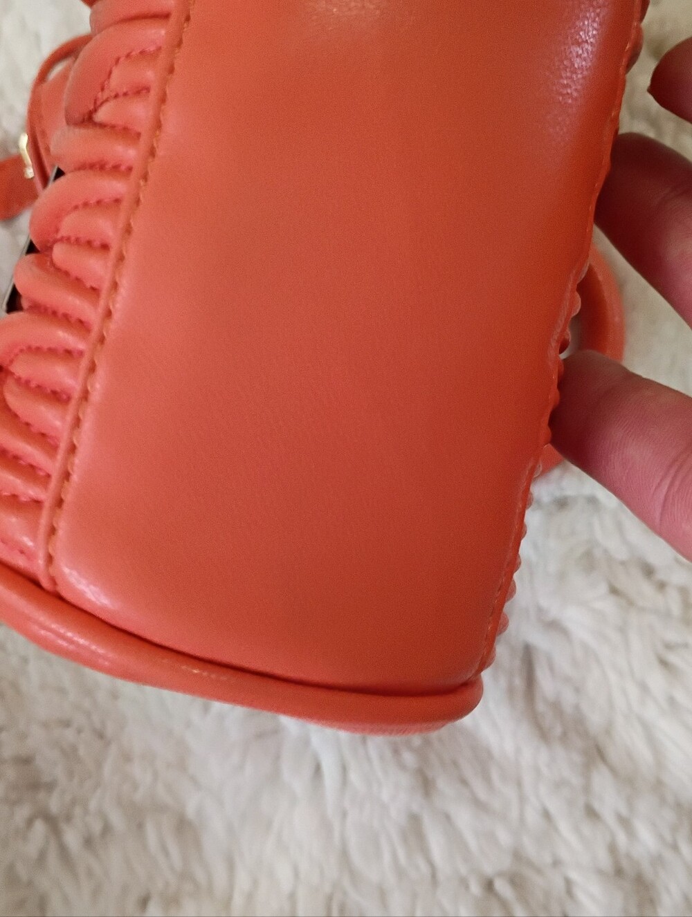 Forever 21 Quilted Mini Barrel Crossbody - Picture 2 of 6
